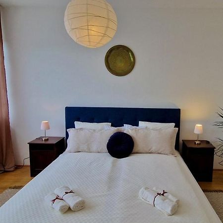 Appartement Nosztalgia Apartman à Veszprém Extérieur photo