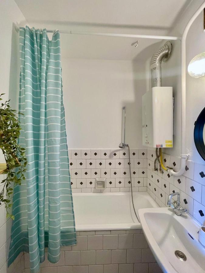 Appartement Nosztalgia Apartman à Veszprém Extérieur photo