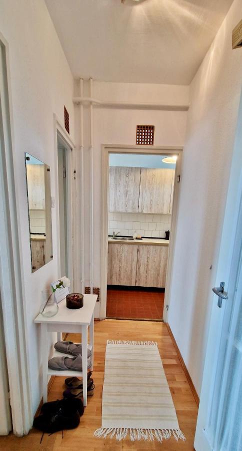 Appartement Nosztalgia Apartman à Veszprém Extérieur photo