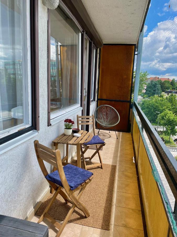 Appartement Nosztalgia Apartman à Veszprém Extérieur photo