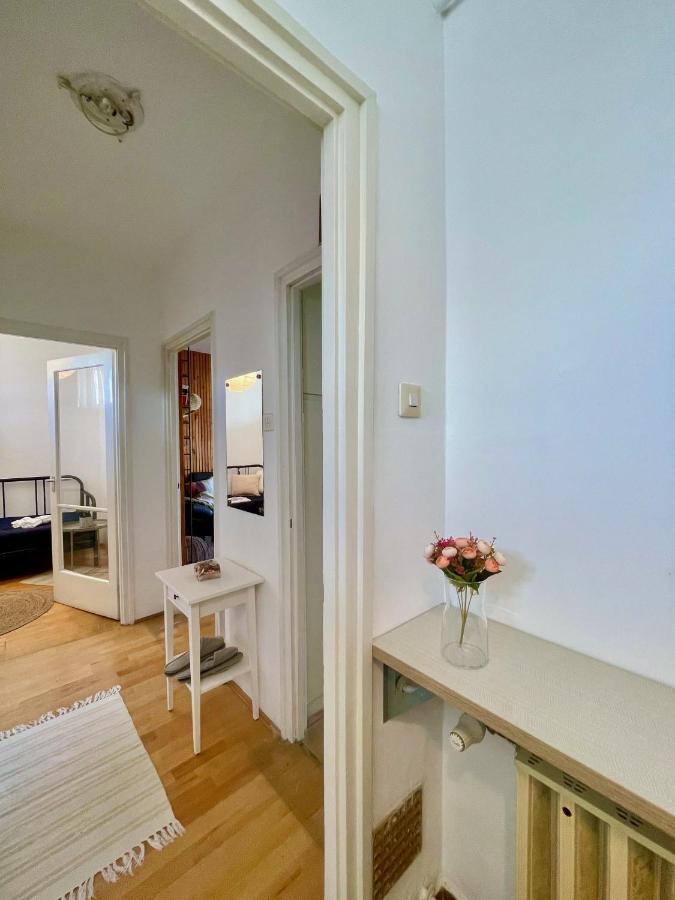 Appartement Nosztalgia Apartman à Veszprém Extérieur photo